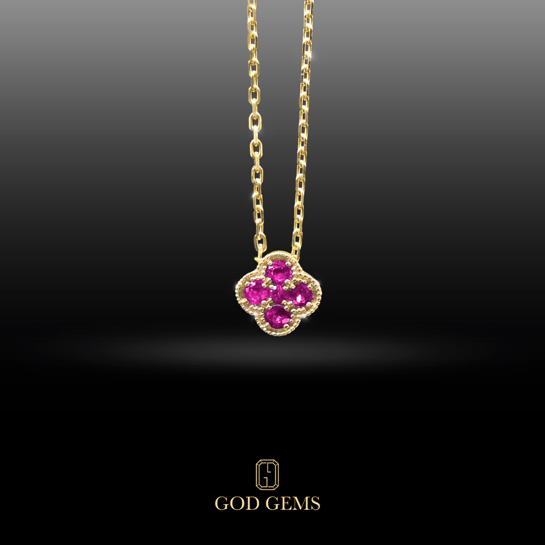 Collar Trébol de Espinelas en Oro 14K.
