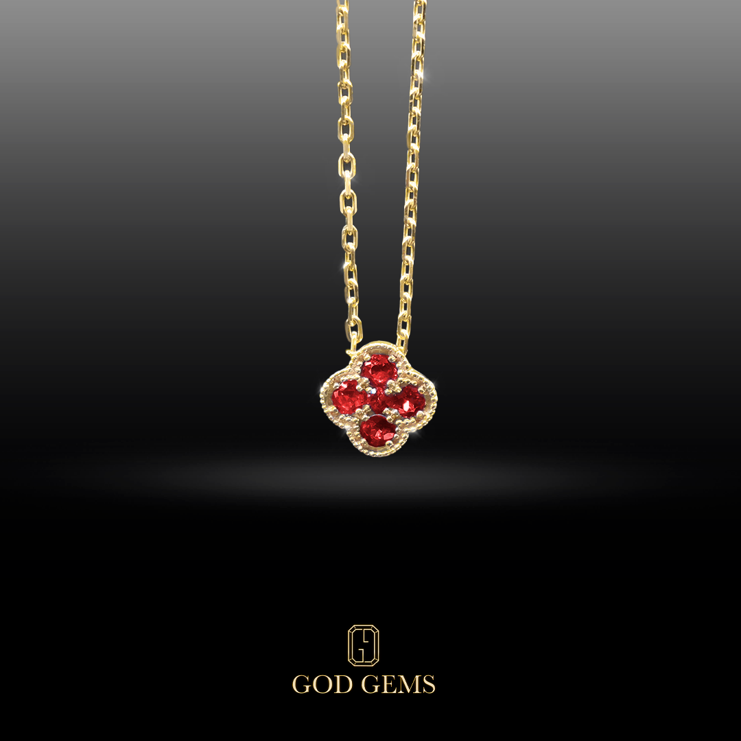 Collar Trébol de Rubíes en Oro 14K.