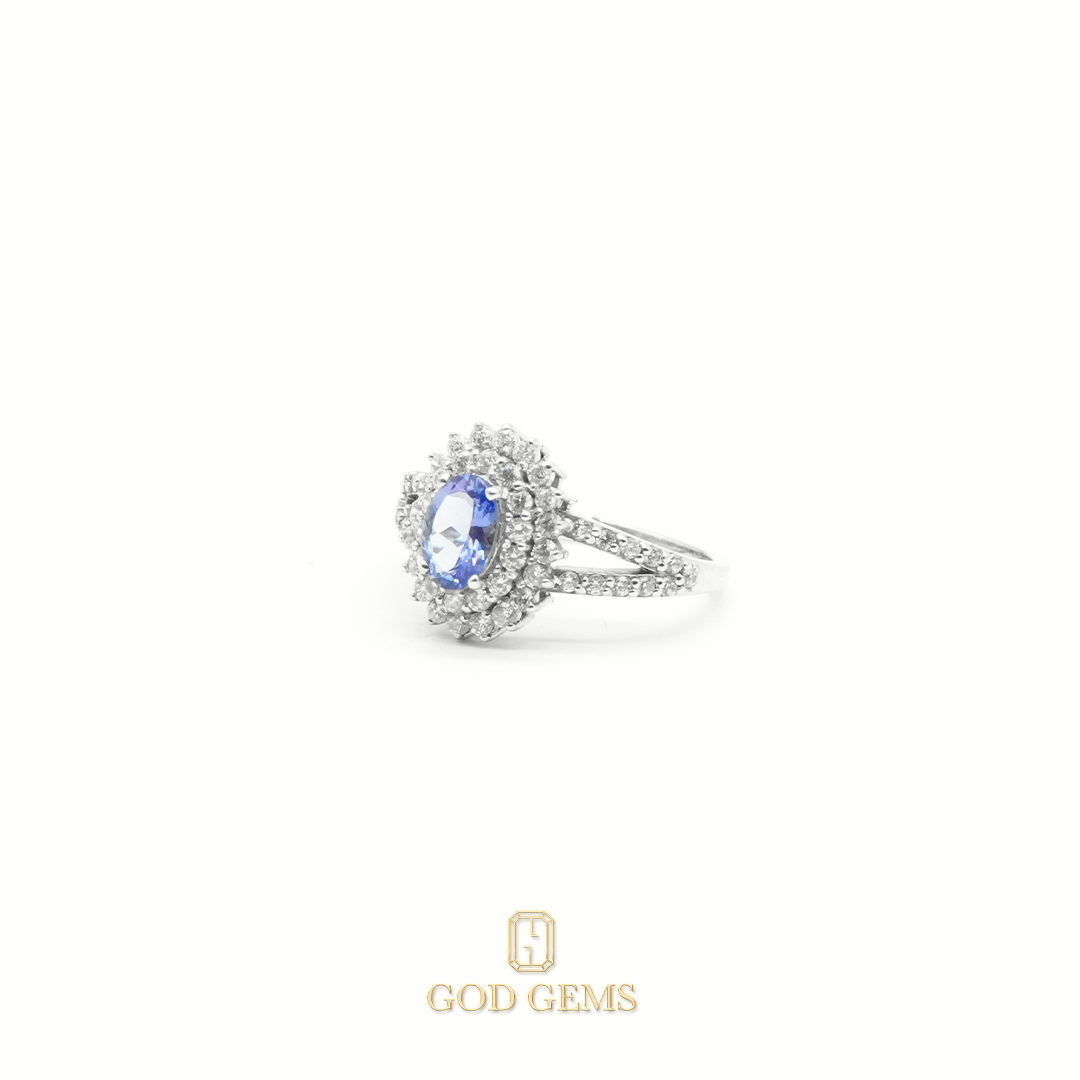 Anillo de Tanzanita en Oro Blanco 14k